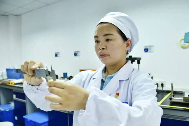 【楷模風(fēng)采】2024年全國五一勞動獎?wù)?| 雷潔萍：為“小藥丸”傾注“大匠心”的追夢人