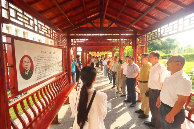 黨工融合謀發(fā)展，廉潔自律樹清風(fēng)