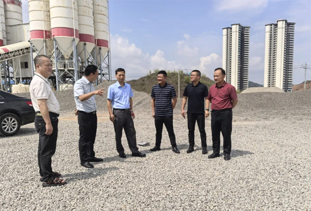 精準把脈加快推進│ 梧州市總工會赴藤縣、岑溪市指導縣級工人文化宮項目建設工作