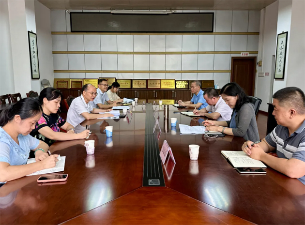 深挖館藏資源 共繪工運發(fā)展藍圖 | 市總工會與市檔案館交流會商