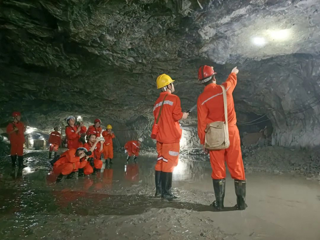 get技能！ 佛子公司工會舉辦攝影知識培訓(xùn)班