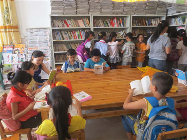 從５月下旬至６月中旬，藤縣金雞鎮(zhèn)婦聯、文化站等單位在今年&ldquo;六一&rdquo;前后聯合開展&ldquo;每天半小時，書相伴成長&rdquo;活動，發(fā)動巾幗志愿